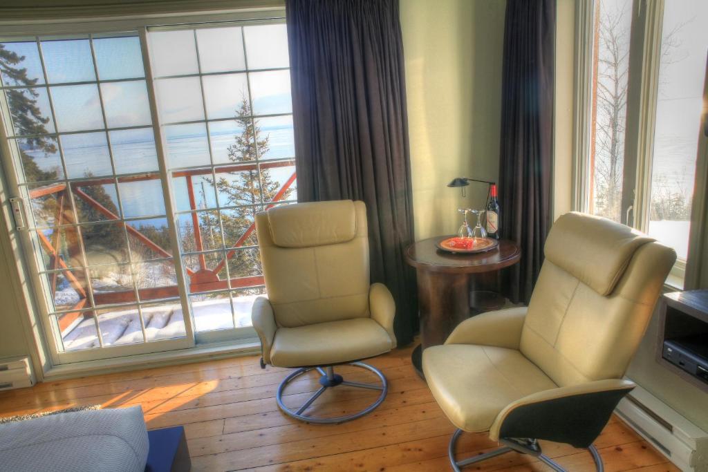 Auberge Des Eaux Vives 라말베 객실 사진
