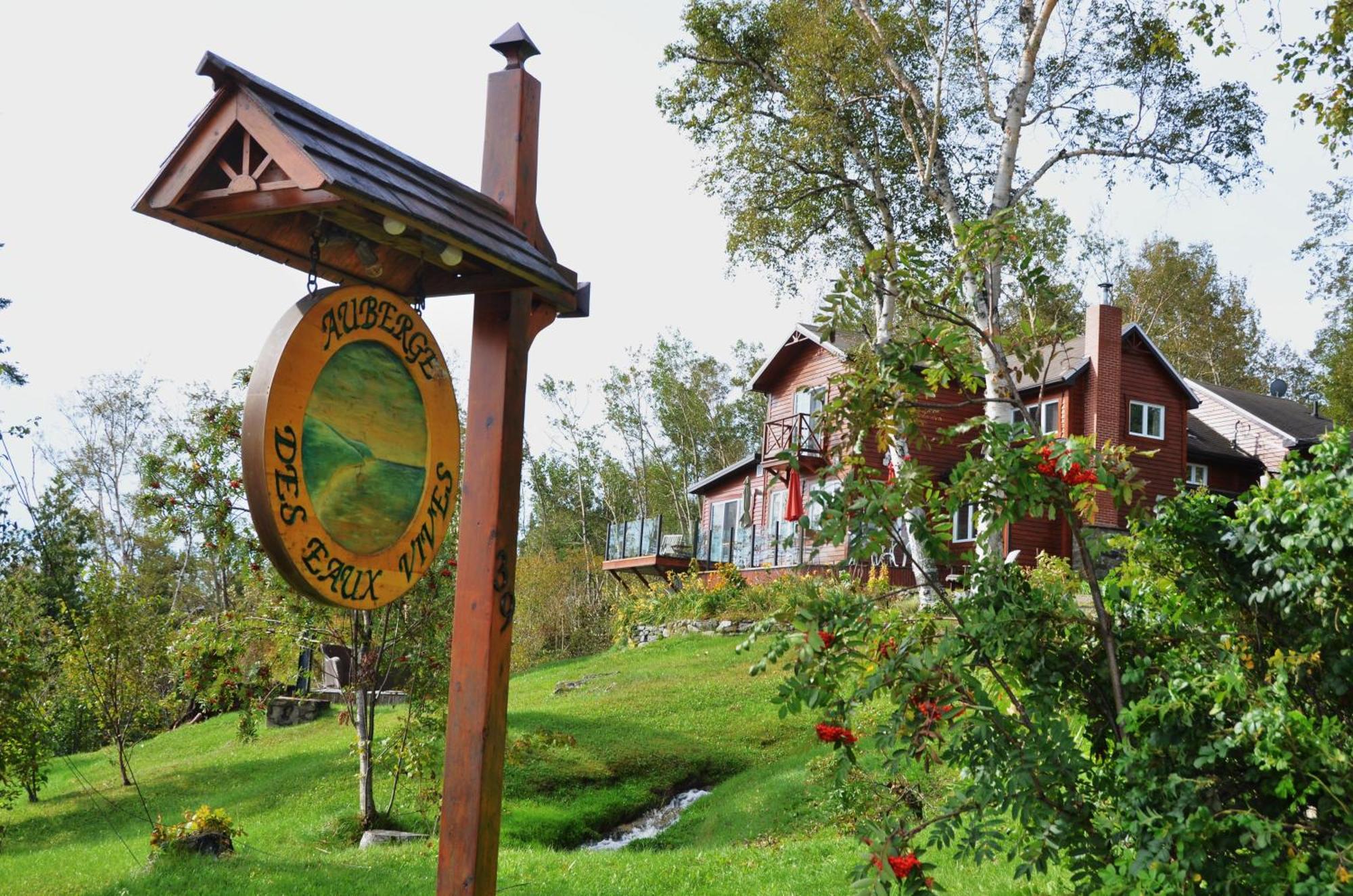 Auberge Des Eaux Vives 라말베 외부 사진