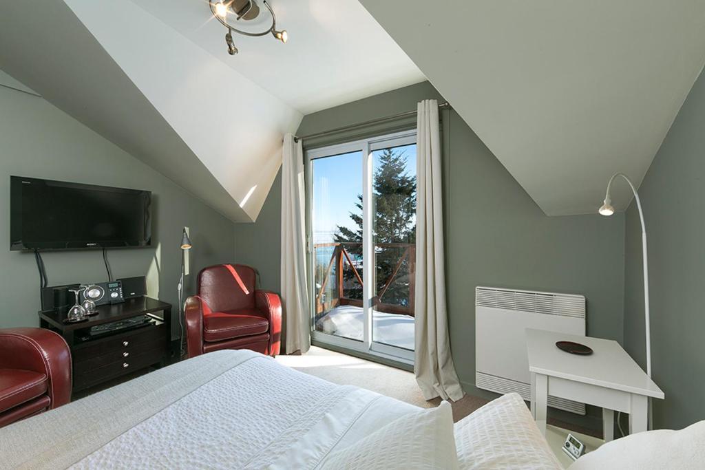 Auberge Des Eaux Vives 라말베 외부 사진